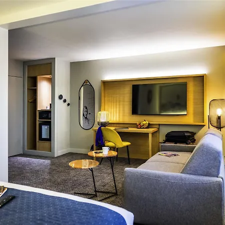 Mercure Centre 酒店 *